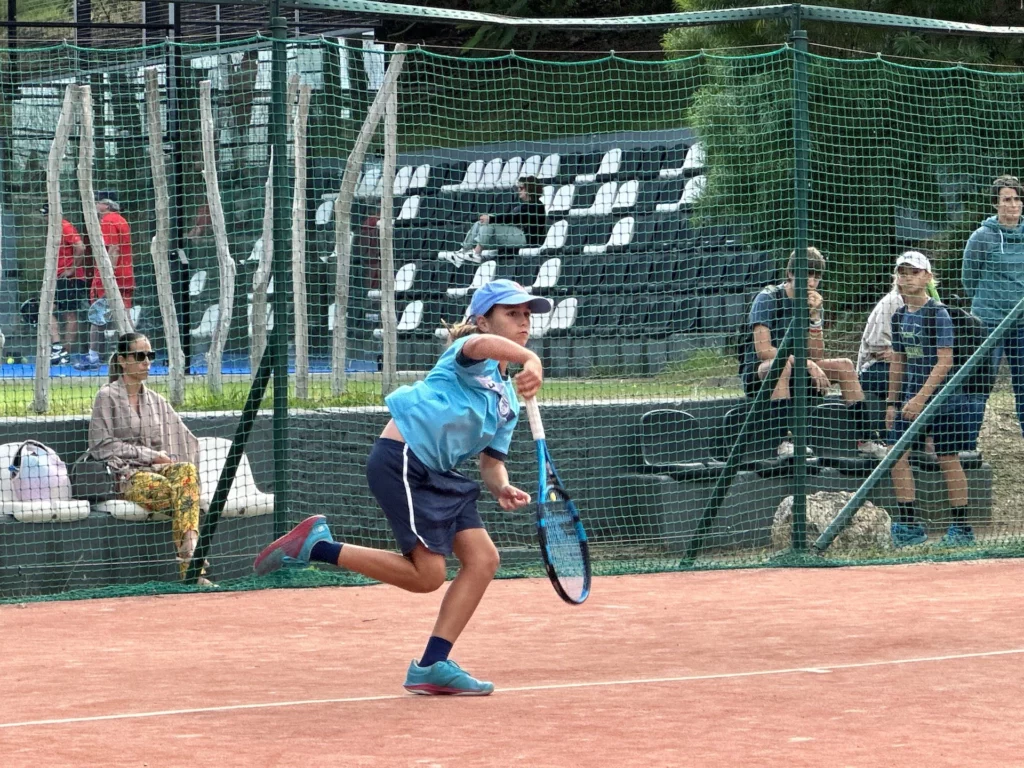 Manon TIREL, TMC 8-12 ans VERT du TC MONT-COFFYN, NC TENNIS, Tennis Nouvelle Calédonie, TC MONT-COFFYN